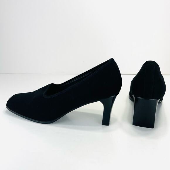Axcess Mover Black Pumps Size 8 Fabric Upper Leather lining Closed Squared Toe - Picture 1 of 16
